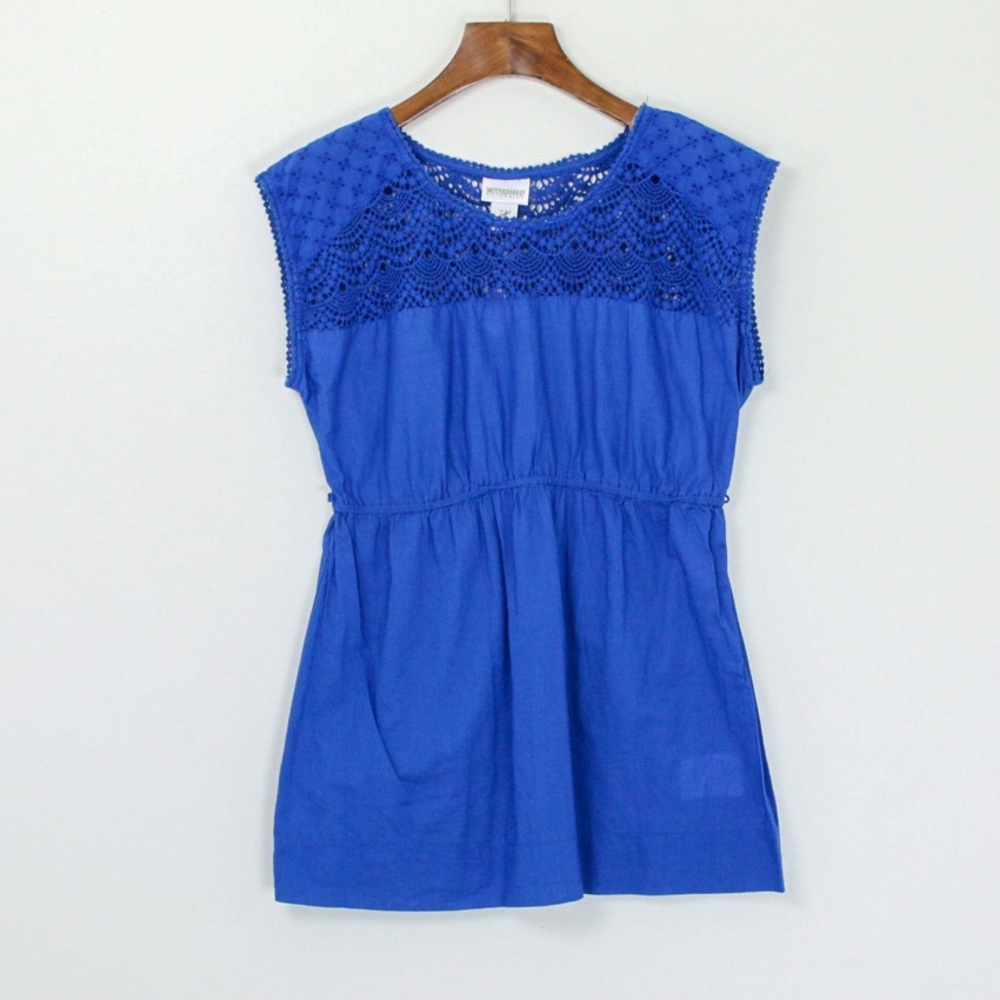 Motherhood Maternity empire waist blouse with crochet neckline size small